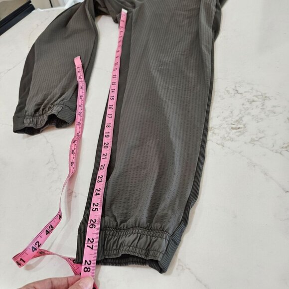 Athleta Textured Brooklyn Jogger Pants Size 12 Gray Nylon/Spandex - Picture 10 of 12